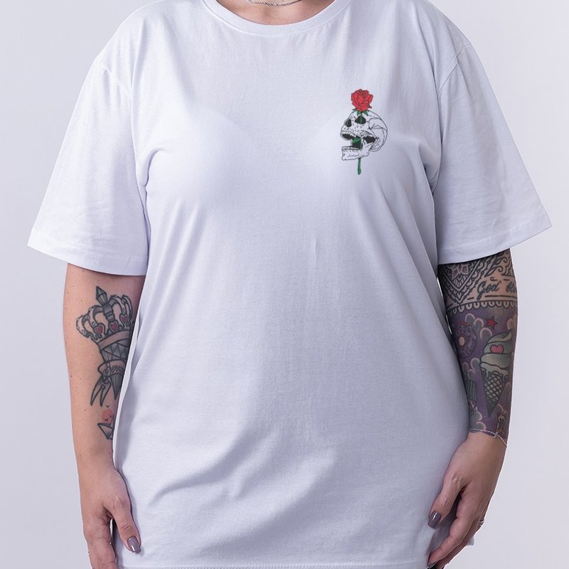 Camiseta Skull Rose - Plus Size Branca Camiseta Skull Rose - Plus Size Branca
