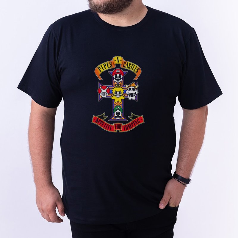 Camiseta Pipes 'n Castles - Plus Size Preta Camiseta Pipes 'n Castles - Plus Size Preta