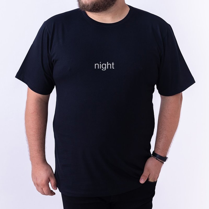 Camiseta Night - Plus Size Preta Camiseta Night - Plus Size Preta