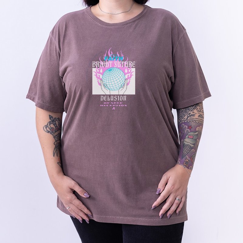 Camiseta Bright Future - Marrom Plus Size Camiseta Bright Future - Marrom Plus Size