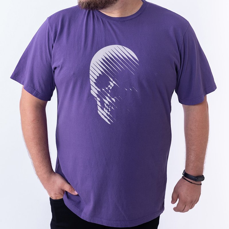 Camiseta Caveira Listras - Roxa Plus Size Camiseta Caveira Listras - Roxa Plus Size